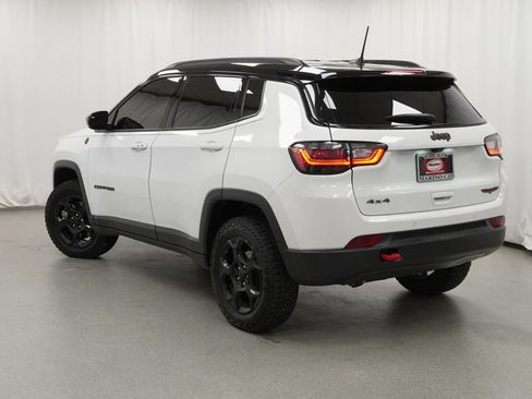 Used 2024 Jeep Compass Trailhawk w/ Trailhawk Elite Group AWD/4WD image 13