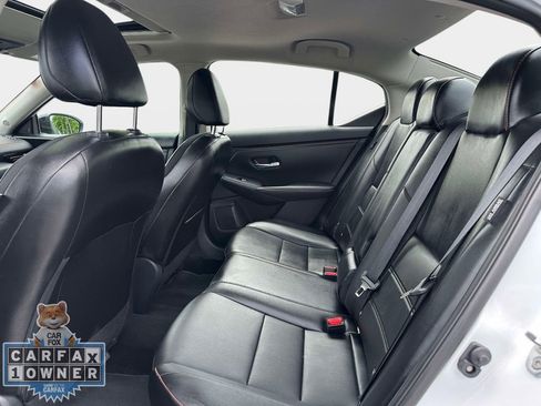 Used 2024 Nissan Sentra SR w/ SR Premium Package FWD image 15