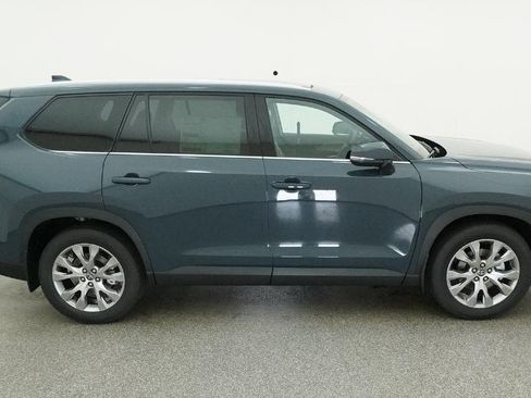 New 2026 Toyota Grand Highlander FWD image 16