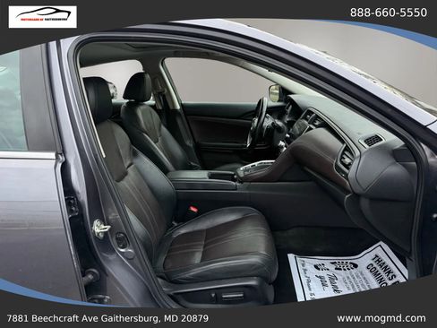 Used 2020 Honda Insight Touring image 23