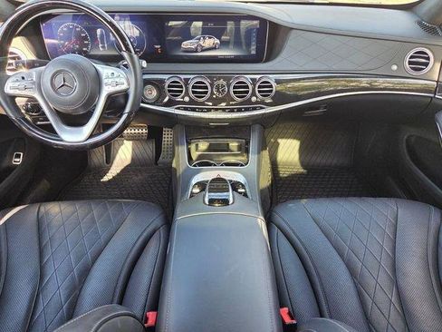 Used 2018 Mercedes-Benz S 560 Sedan image 12