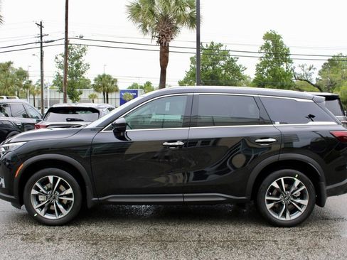 Certified 2025 INFINITI QX60 Luxe image 9