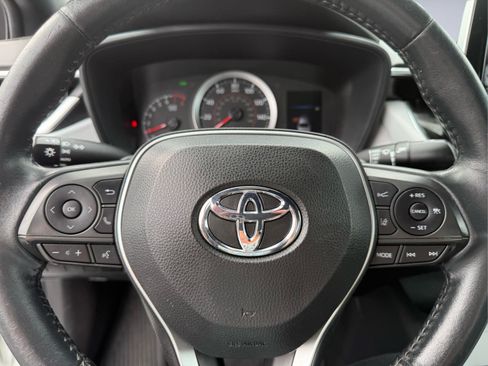 Used 2020 Toyota Corolla SE w/ SE Premium Package FWD image 32