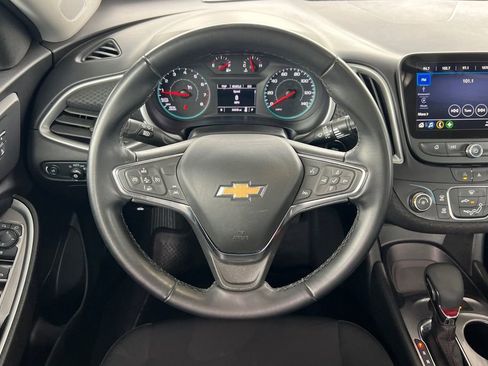 Used 2025 Chevrolet Malibu RS FWD image 21