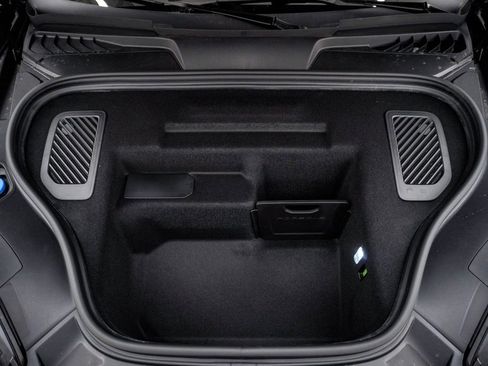 New 2026 Porsche Macan Turbo Electric image 29