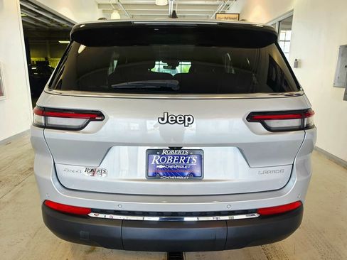 Used 2024 Jeep Grand Cherokee L Laredo AWD/4WD image 6