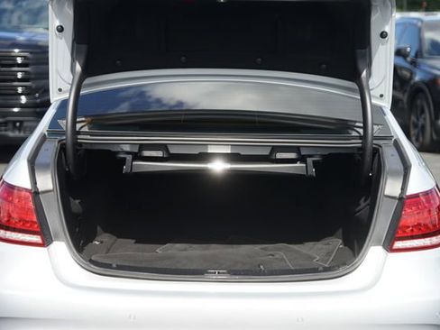 Used 2016 Mercedes-Benz E 350 Sedan image 32