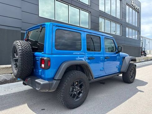 Used 2024 Jeep Wrangler Unlimited AWD/4WD image 3