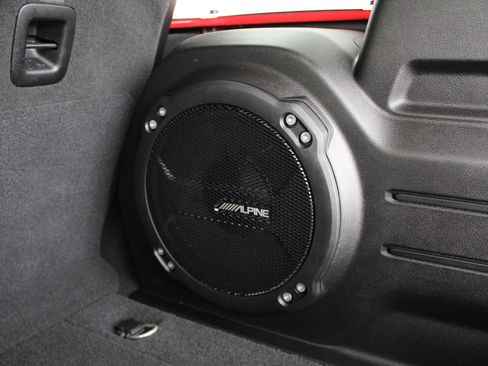 Used 2018 Jeep Wrangler Unlimited Sahara w/ Uconnect 4C Nav & Sound Group AWD/4WD image 20