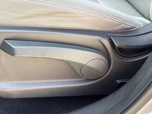 Used 2017 Hyundai Santa Fe Sport image 22