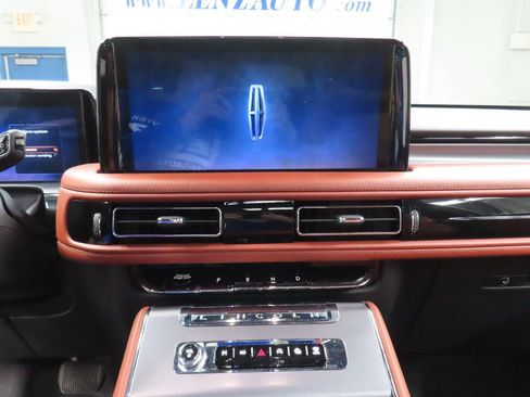 Used 2025 Lincoln Aviator Reserve w/ Equipment Group 201A AWD/4WD image 57