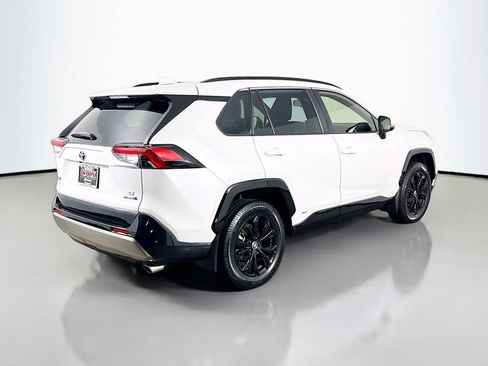 Certified 2023 Toyota RAV4 SE image 5