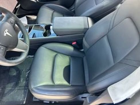 Used 2019 Tesla Model 3 Mid Range RWD image 9