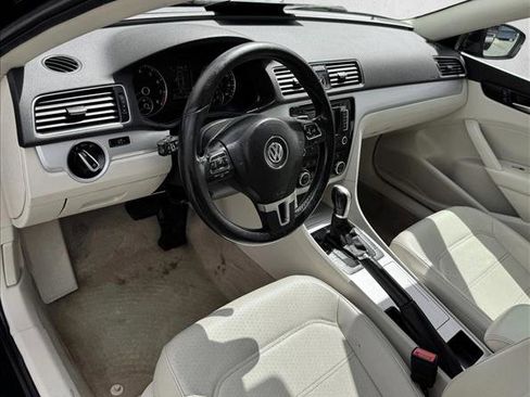 Used 2012 Volkswagen Passat 2.5 SE FWD image 11