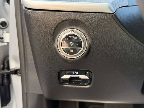 Used 2026 Mercedes-Benz C 300 4MATIC Sedan image 30