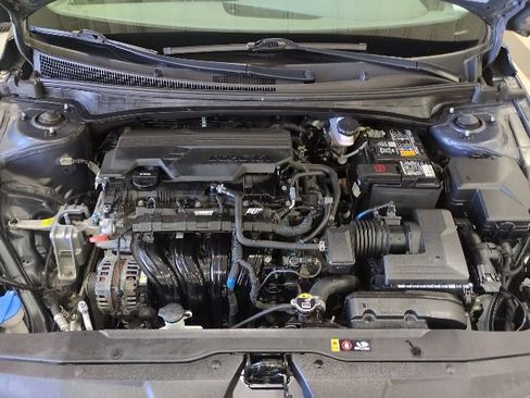 Used 2023 Hyundai Elantra SEL w/ Convenience Package FWD image 16