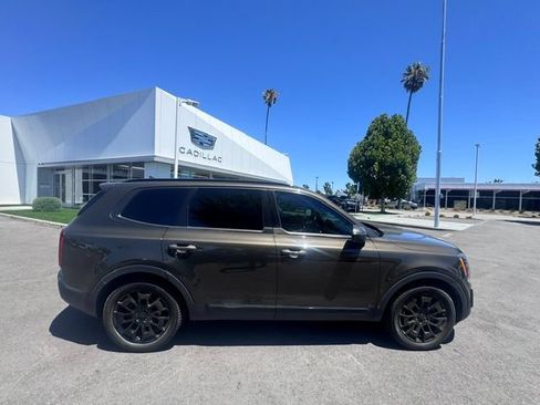 Used 2021 Kia Telluride SX w/ Nightfall Edition Package AWD/4WD image 4