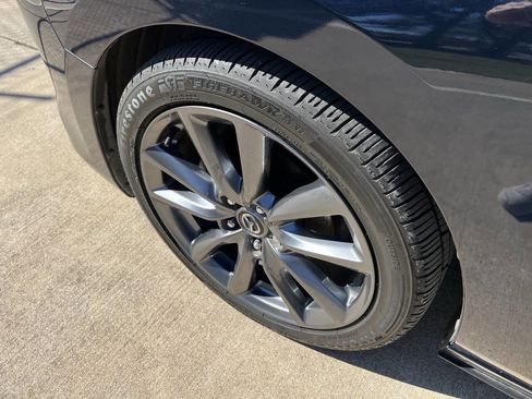 Used 2019 MAZDA MAZDA3 Base 4dr Hatchback image 34