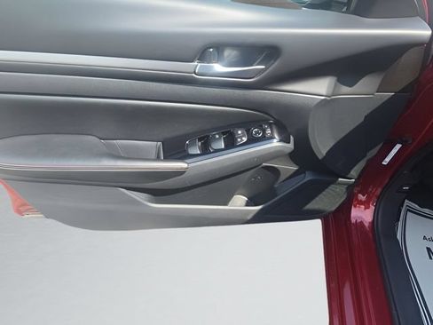 Certified 2025 Nissan Altima 2.5 SR w/ SR Premium Package FWD image 11