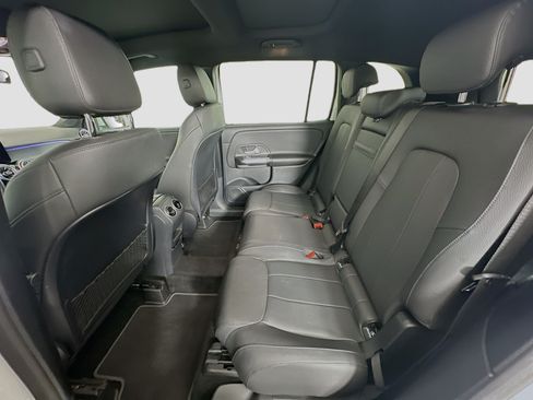 Used 2025 Mercedes-Benz GLB 250 image 27