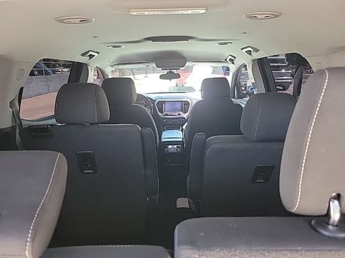 Used 2023 GMC Acadia SLE w/ Driver Convenience Package FWD image 15