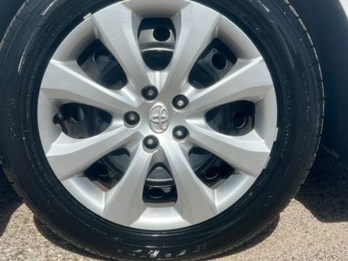 Used 2025 Toyota Corolla LE FWD image 36