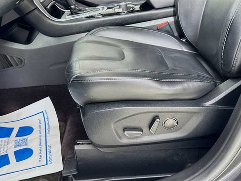 Used 2016 Ford Edge Titanium FWD image 23