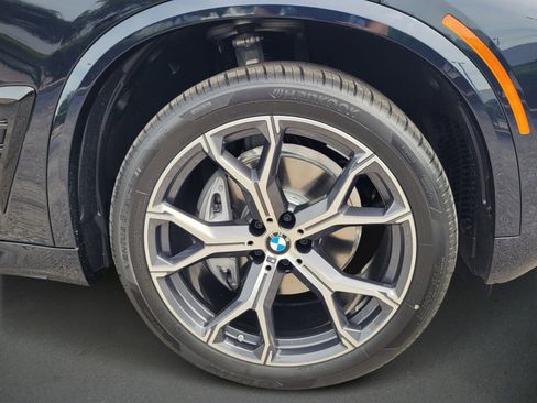 Used 2026 BMW X5 sDrive40i w/ M Sport Package image 9