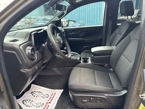 Used 2023 Chevrolet Colorado W/T w/ WT Convenience Package II AWD/4WD image 8