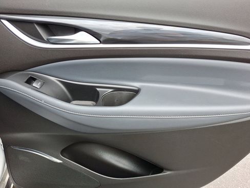 Used 2024 Buick Enclave Premium image 14