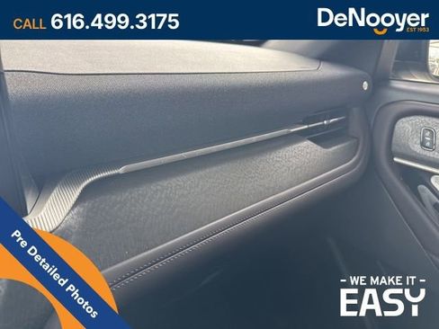 Used 2025 Ford Explorer Platinum w/ Ultimate Package AWD/4WD image 25