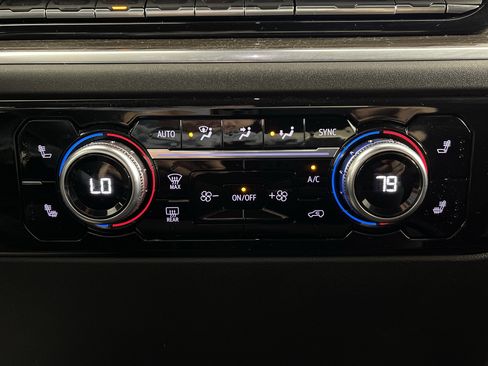 Used 2023 GMC Sierra 1500 Elevation image 24