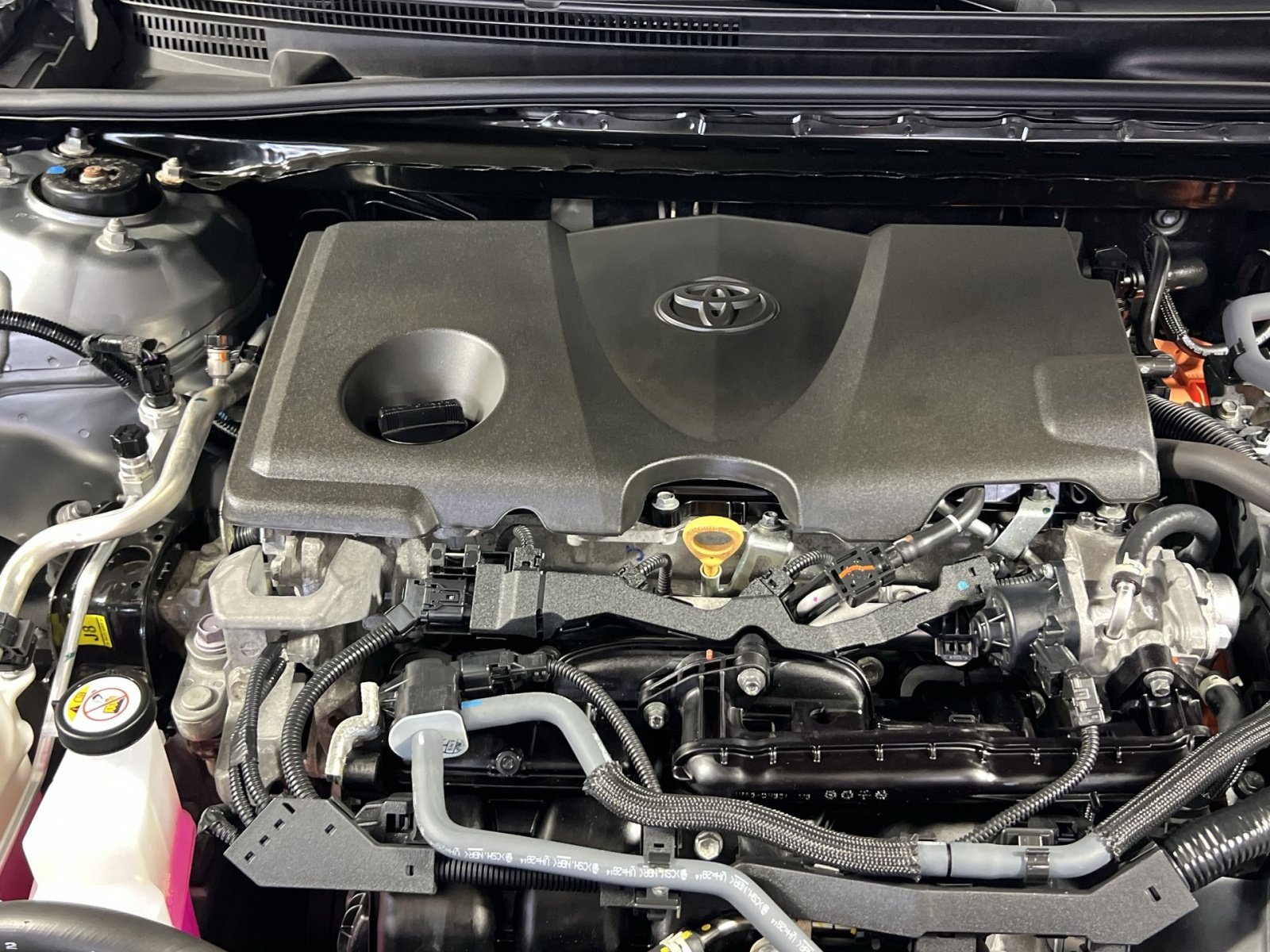 Used 2025 Toyota Camry XSE FWD image 29