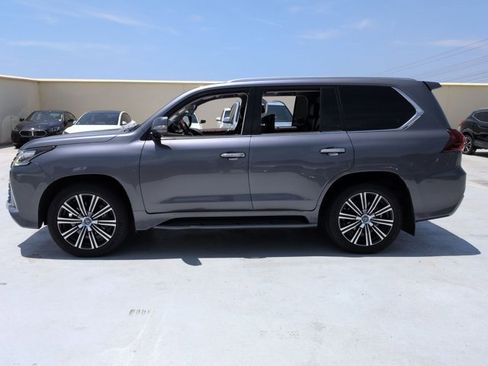 Used 2018 Lexus LX 570 4WD w/ Luxury Package image 8