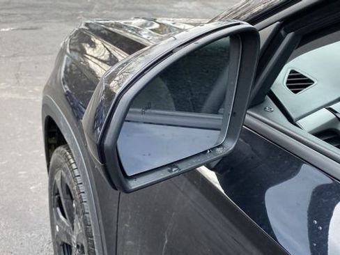 New 2026 Volkswagen Taos SE AWD/4WD image 21