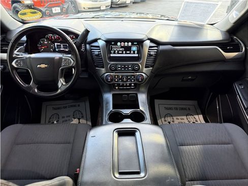 Used 2017 Chevrolet Suburban LS image 31
