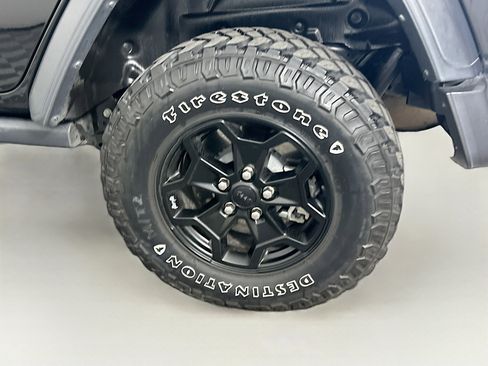 Used 2023 Jeep Wrangler Unlimited w/ Cold Weather Group image 11