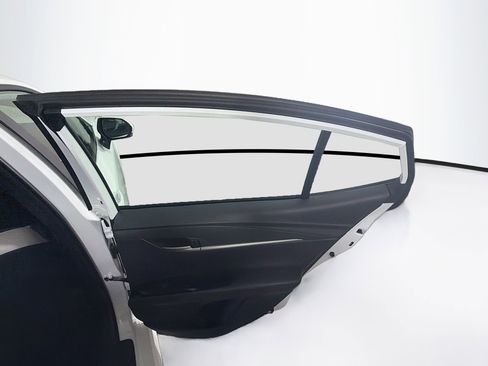Used 2026 Toyota Camry SE FWD image 28
