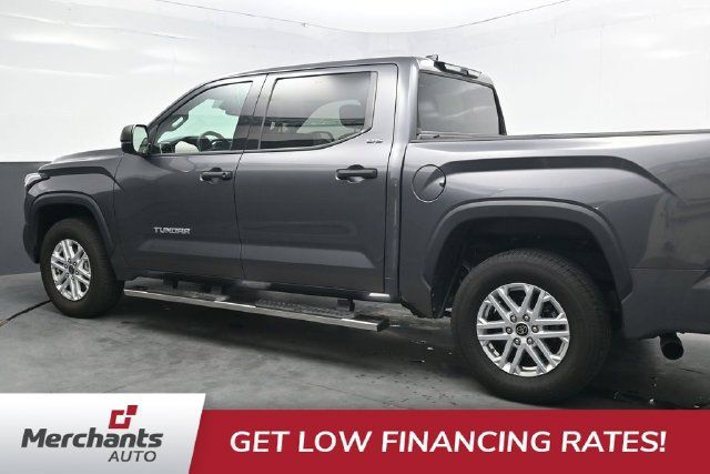 Used 2022 Toyota Tundra SR5 AWD/4WD image 4