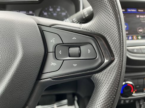 Used 2023 Chevrolet TrailBlazer LT image 21