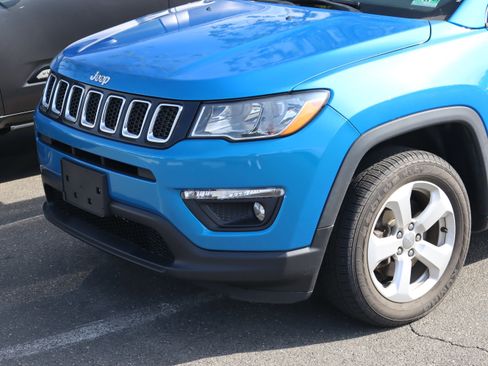 Used 2018 Jeep Compass Latitude w/ Popular Equipment Group AWD/4WD image 6