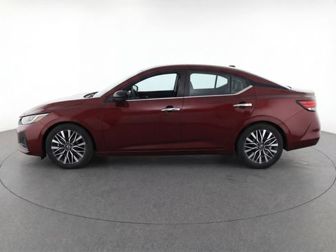 Used 2024 Nissan Altima 2.5 SV FWD image 5