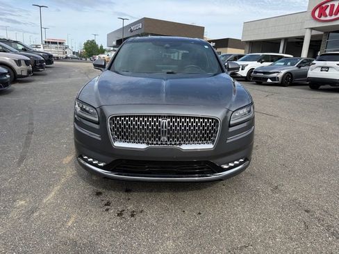 Used 2022 Lincoln Nautilus Reserve w/ Equipment Group 202A AWD/4WD image 2