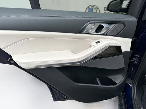 Used 2024 BMW X5 M60i image 27