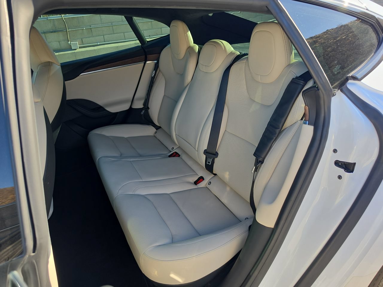 Used 2022 Tesla Model S Standard Range AWD/4WD image 25