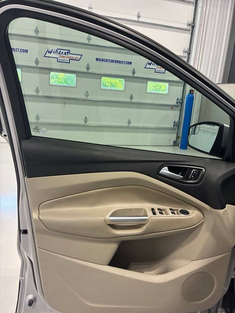 Used 2013 Ford Escape SE FWD image 13