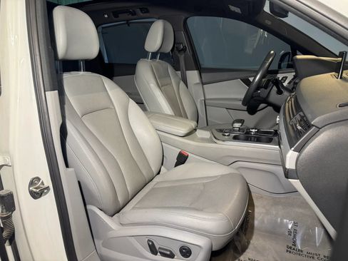 Used 2018 Audi Q7 2.0T Premium Plus w/ Premium Plus Package AWD/4WD image 22