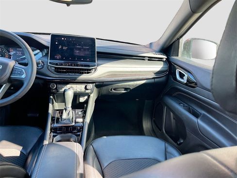 Used 2022 Jeep Compass Altitude image 21