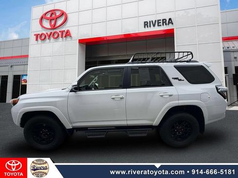 Used 2024 Toyota 4Runner TRD Off-Road Premium w/ Moonroof Package AWD/4WD image 8