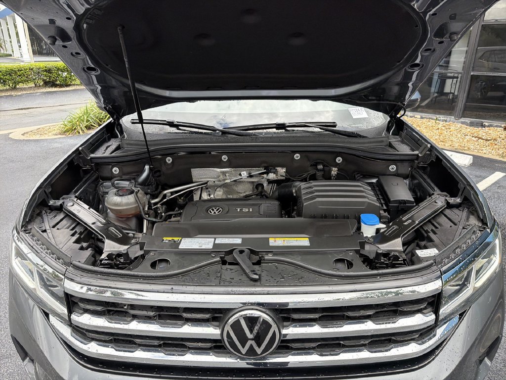 Used 2023 Volkswagen Atlas Cross Sport SE AWD/4WD image 47